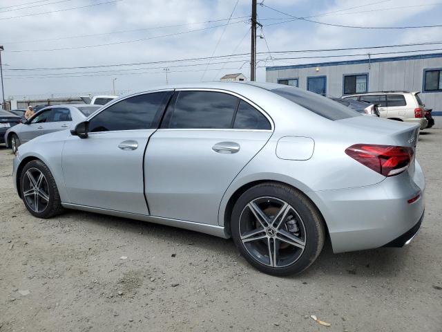 WDD3G4EB4KW005671 Mercedes-Benz A 220