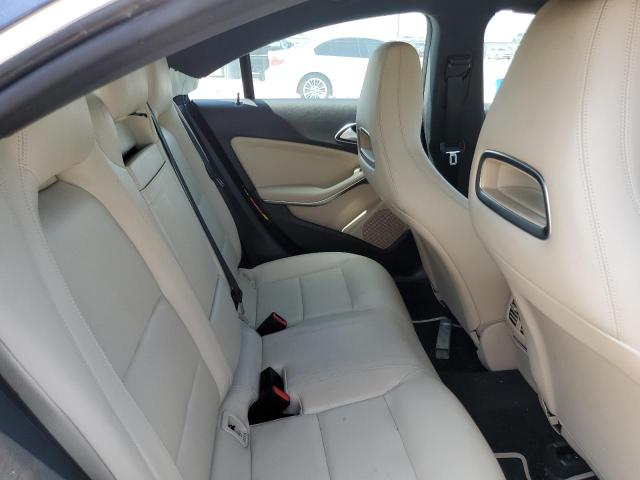 WDDSJ4EB4JN637135 Mercedes-Benz CLA 250