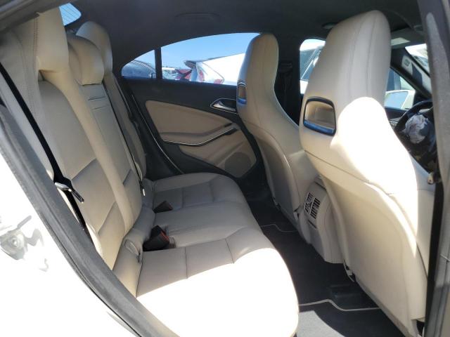 WDDSJ4EB7FN264633 Mercedes-Benz CLA 250