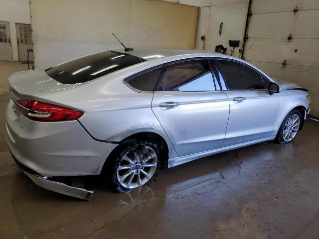 3FA6P0H70HR394611 Ford FUSION SE