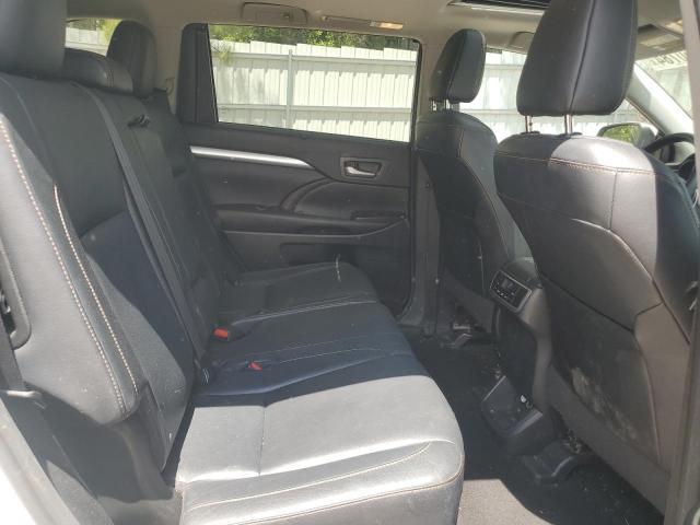 5TDKKRFH9GS173821 Toyota Highlander Xle