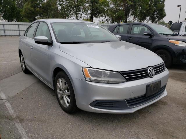 3VWD17AJ1EM241386 Volkswagen JETTA SE