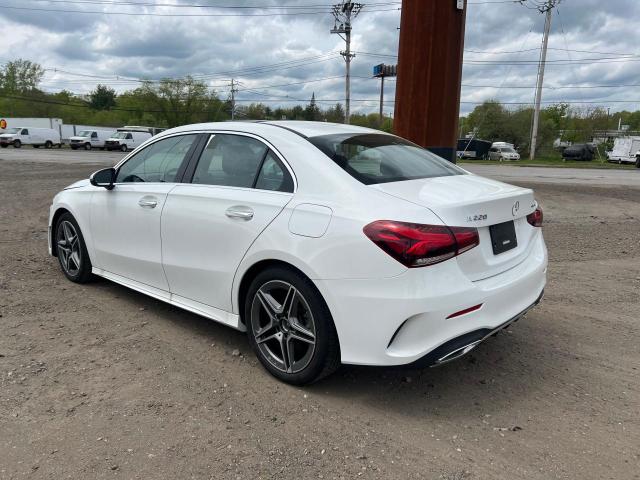 W1K3G4FB4NJ361781 Mercedes-Benz A 220 4matic