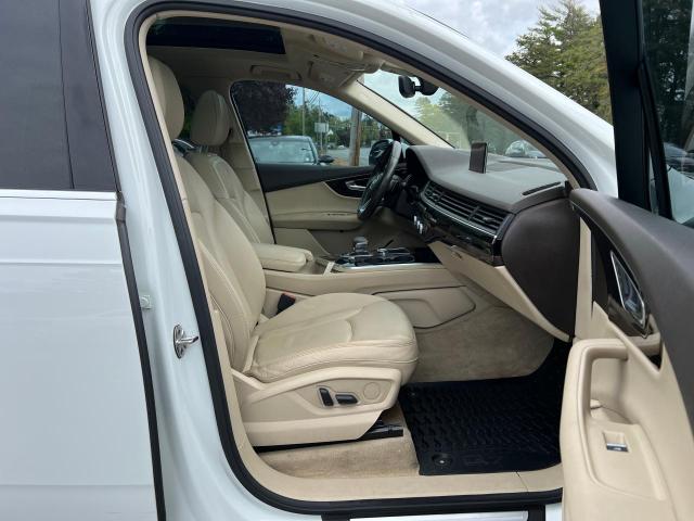 WA1LAAF75HD043073 Audi Q7 Premium Plus