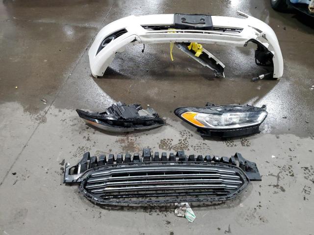 1FA6P0HD8G5120693 Ford FUSION SE