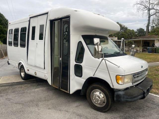 Auction sale of the 1998 Ford Econoline E450 Super Duty Cutaway Van Rv, vin: 1FDXE40F2WHB50922, lot number: 52936264