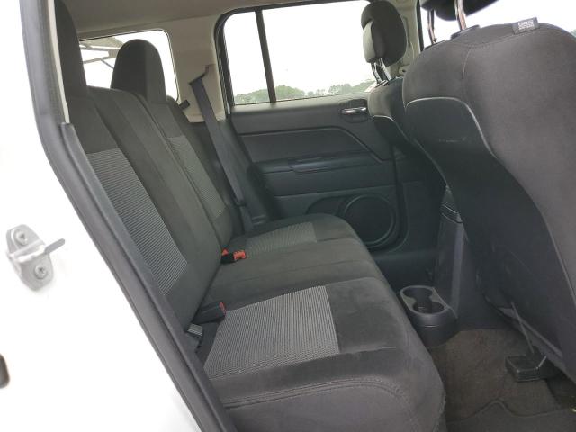 1C4NJPBB2GD738640 Jeep Patriot Sport