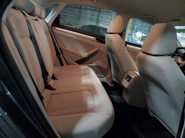 1VWAT7A38HC015043 Volkswagen PASSAT S
