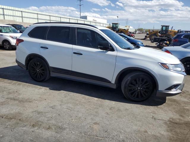 JA4AD3A3XLZ008944 Mitsubishi Outlander Se