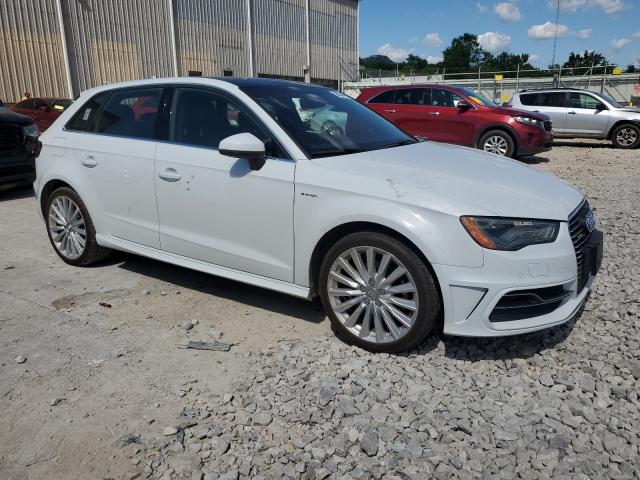 WAUTPBFF5GA109944 Audi A3 E-tron Premium Plus