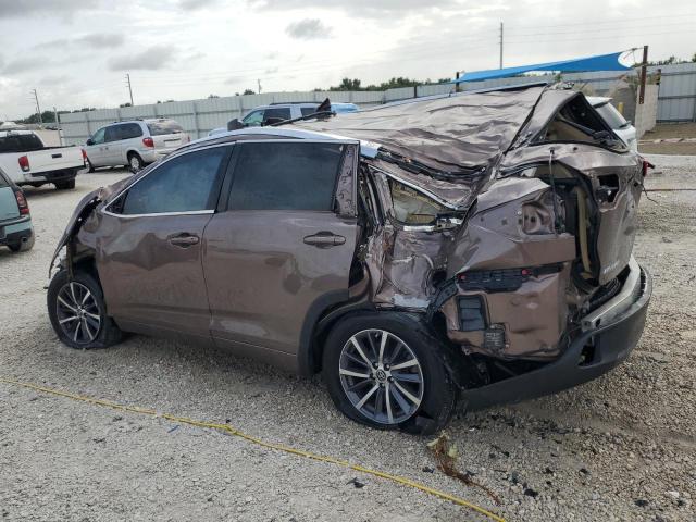 5TDKZRFH9HS214946 Toyota Highlander Se