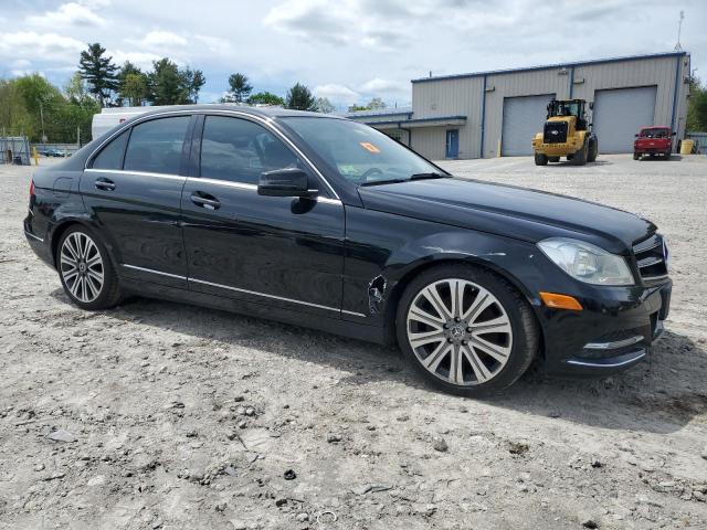 WDDGF8AB5ER308561 Mercedes-Benz C 300 4matic