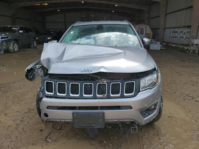 3C4NJDBB0JT239769 Jeep Compass Latitude