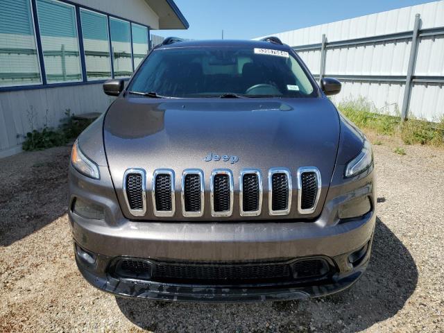 1C4PJLCB9JD588873 Jeep Cherokee Latitude