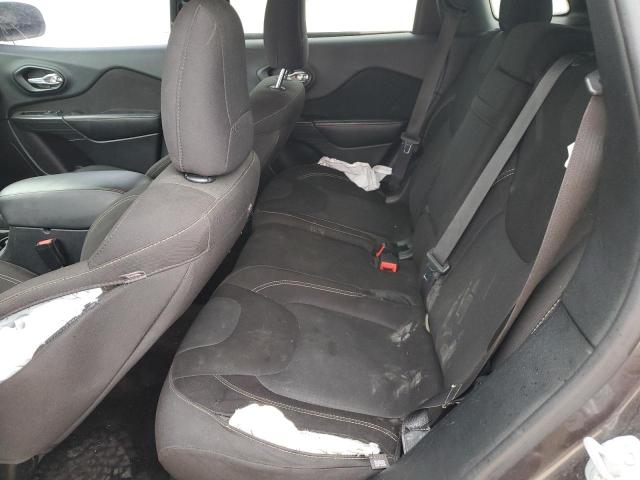 1C4PJLCB6GW212502 Jeep Cherokee Latitude