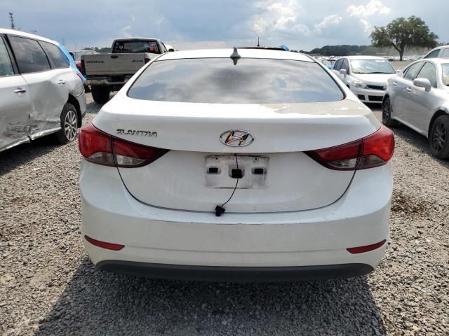5NPDH4AE3FH647015 Hyundai ELANTRA SE