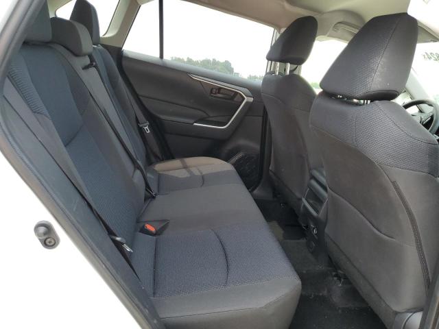 JTMH1RFV4KJ014696 Toyota RAV4 LE