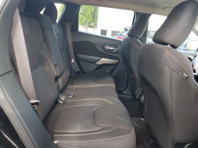 1C4PJMCS3HW655570 Jeep Cherokee Latitude