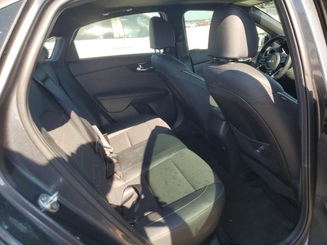 3KPF54AD2NE421690 KIA Forte Gt Line