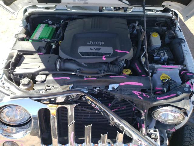 1C4HJWEG2HL525502 Jeep Wrangler Unlimited Sahara
