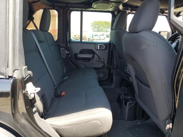 1C4HJXDG2JW158676 Jeep Wrangler Unlimited Sport