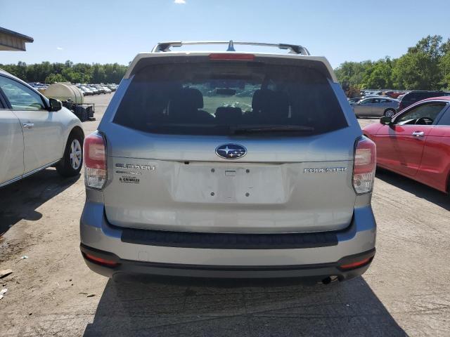 JF2SJAGC2JH523939 Subaru Forester 2.5i Premium