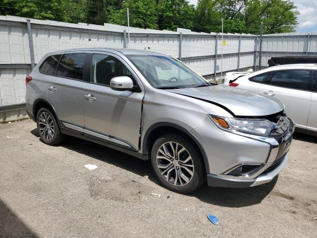 JA4AZ3A39JZ038841 Mitsubishi Outlander Se