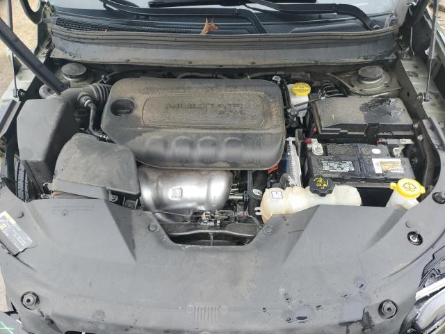 1C4PJLCB6KD357303 Jeep Cherokee Latitude