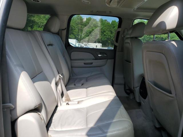 1GNSCJE01ER233913 Chevrolet Suburban C1500 Lt