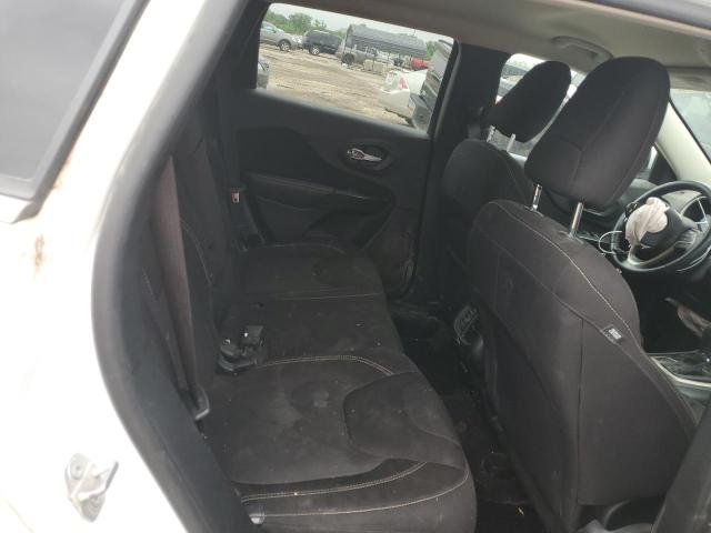 1C4PJMCS5GW335486 Jeep Cherokee Latitude