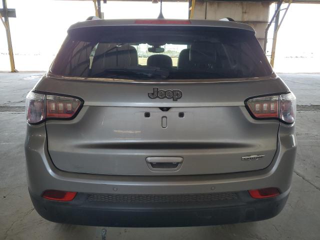 3C4NJCBB1JT165580 Jeep Compass Latitude