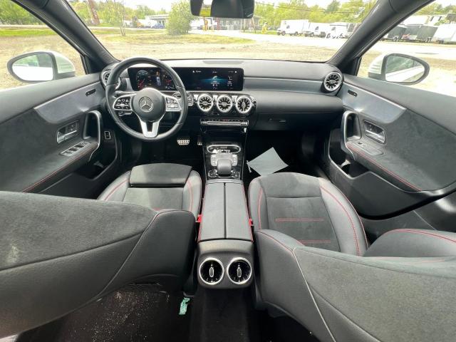 W1K3G4FB4NJ361781 Mercedes-Benz A 220 4matic