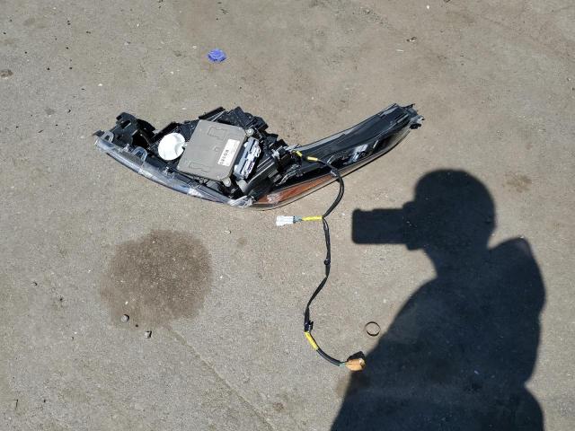 JTDL9MFU2N3040008 Toyota Prius Le