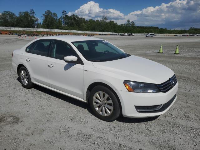 1VWAT7A31FC037270 Volkswagen PASSAT S