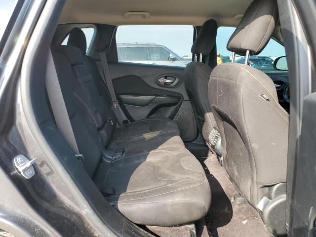 1C4PJLCB5GW282539 Jeep Cherokee Latitude