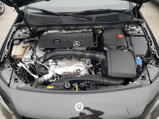 WDD3G4EB6KW025727 Mercedes-Benz A 220