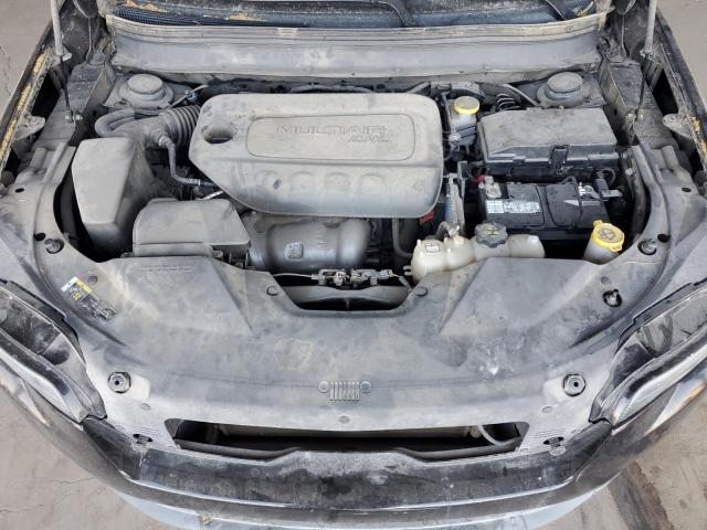 1C4PJLCB3KD427937 Jeep Cherokee Latitude