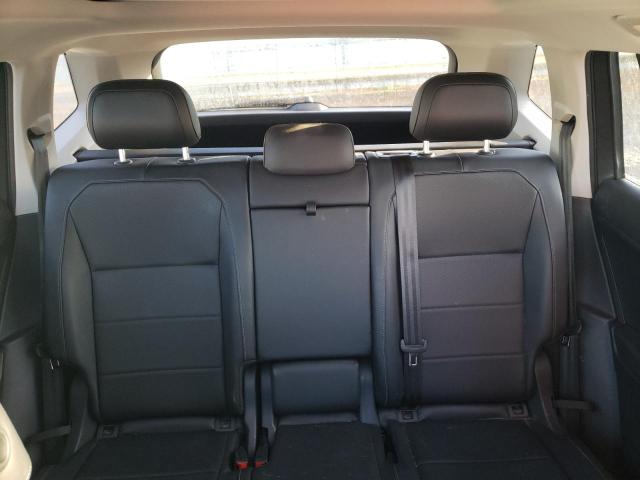 3VV2B7AX4JM185029 Volkswagen TIGUAN SE