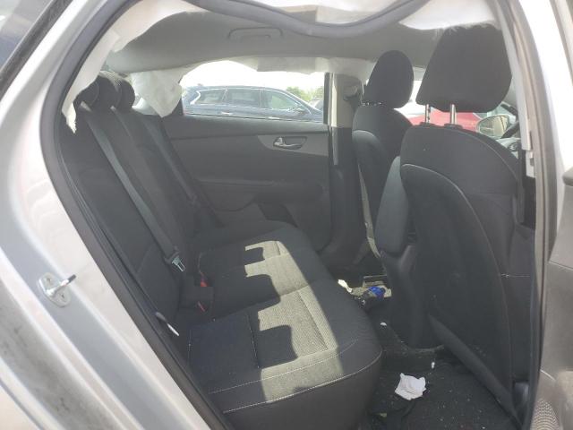 3KPF24AD0ME326598 KIA FORTE FE
