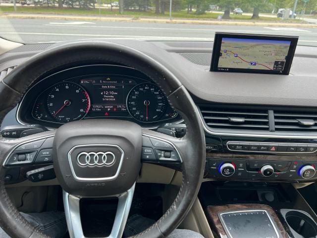 WA1LAAF75HD043073 Audi Q7 Premium Plus