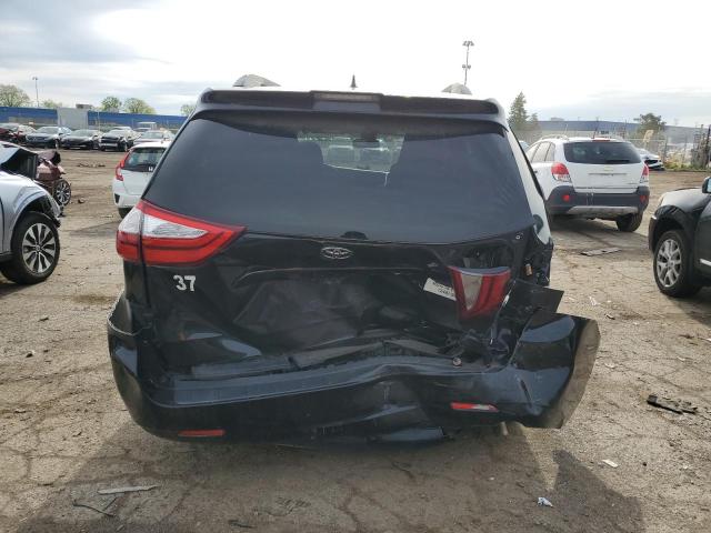 5TDKZ3DC5JS902677 Toyota SIENNA LE