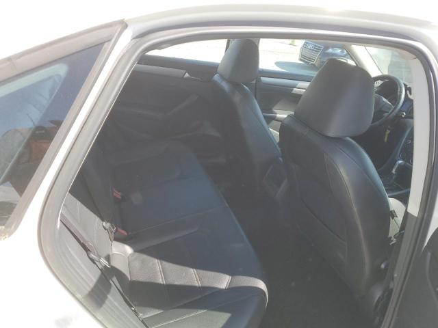 1VWAT7A31FC037270 Volkswagen PASSAT S