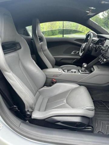 WUAKBAFX5J7902006 Audi R8 5.2 Plus Quattro