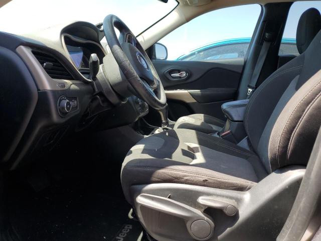 1C4PJLCB8JD588394 Jeep Cherokee Latitude