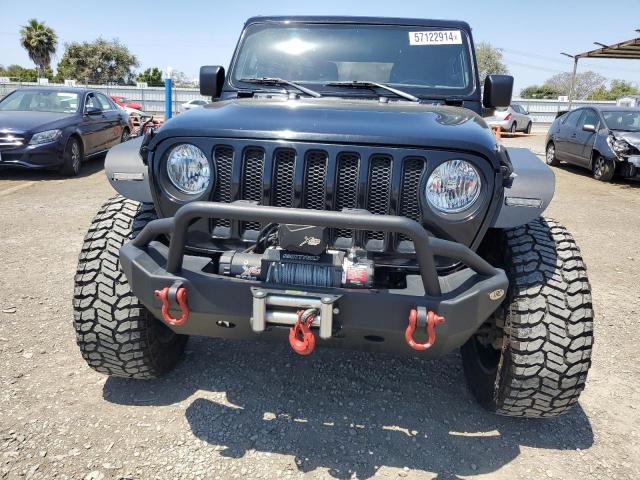 1C4HJXDG2JW158676 Jeep Wrangler Unlimited Sport
