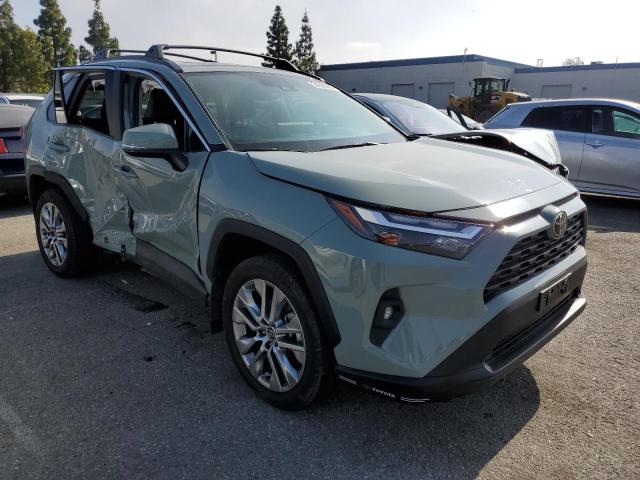 2T3C1RFVXPW294448 Toyota RAV4 XLE P