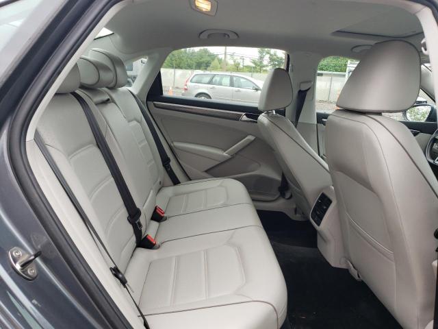 1VWBT7A35HC021421 Volkswagen PASSAT SE