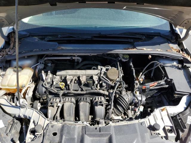 1FADP3F23FL372727 Ford FOCUS SE