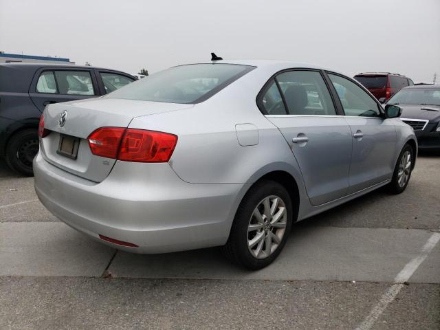 3VWD17AJ1EM241386 Volkswagen JETTA SE