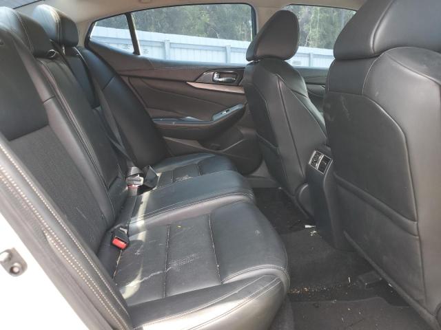 1N4AA6AP7JC368083 Nissan Maxima 3.5s
